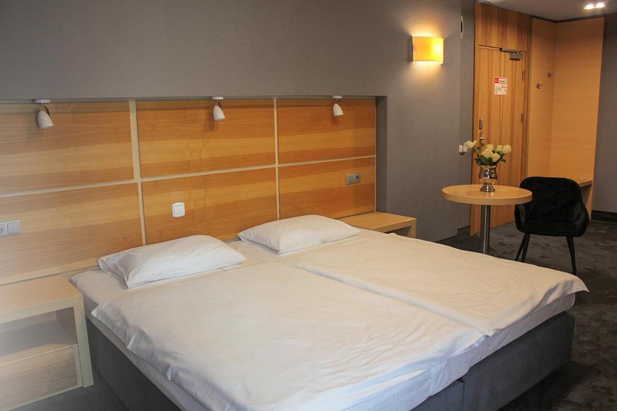 Willa Port Ostróda Eksteriør bilde A room at the hotel