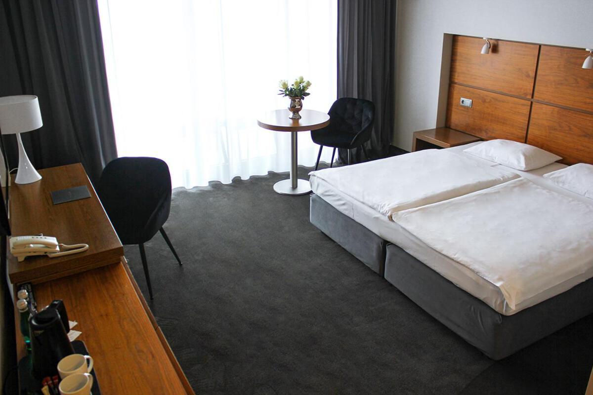 Willa Port Ostróda Eksteriør bilde A room at the hotel