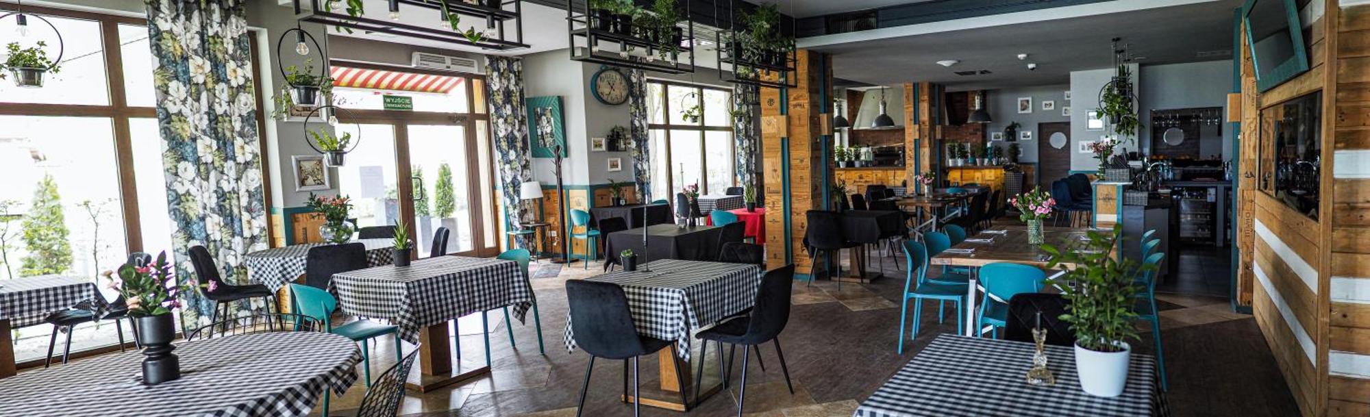 Willa Port Ostróda Eksteriør bilde Restaurant in Georgia