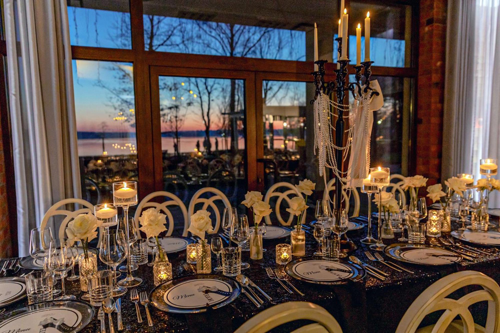 Willa Port Ostróda Eksteriør bilde The dining room at the 2018 G7 summit